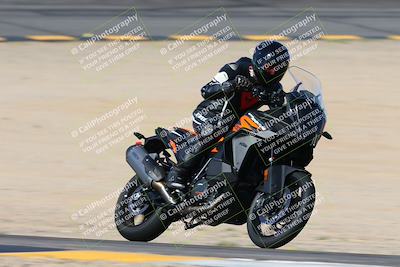 media/Oct-06-2024-Race Pace (Sun) [[d7d39ec7ad]]/9-Bowl Exit (940am)/